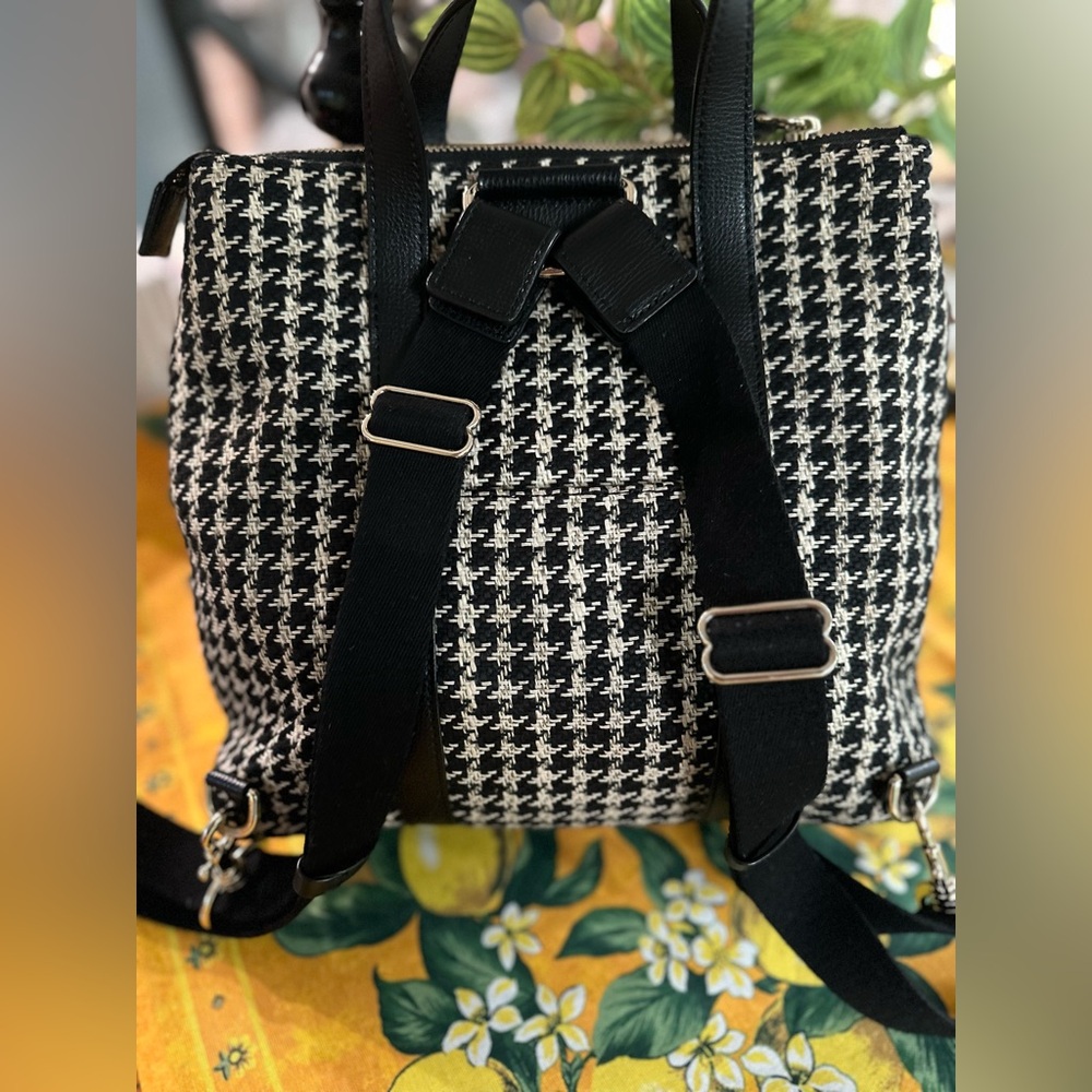 Beautiful 2018 Henri Bendel Houndstooth Jetsetter Convertible Tweed Backpack EUC - Picture 5 of 10
